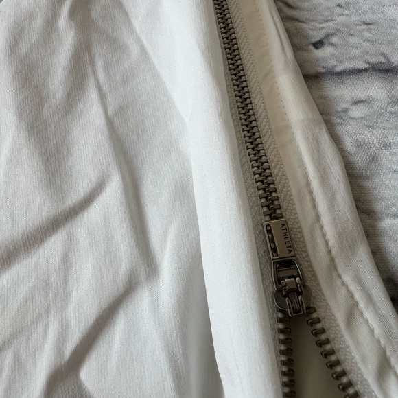 S Athleta HAYES SHELL White Zipper Sides Mint Conditions Activewear Athletic wea - Picture 8 of 11